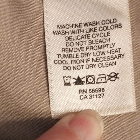 NWOT, DKNY Capri ,size 4 - Picture 11 of 11